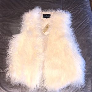 American Eagle faux fur vest